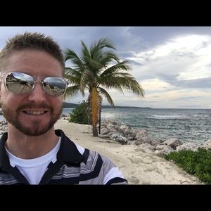 Meet your Posher, Jason